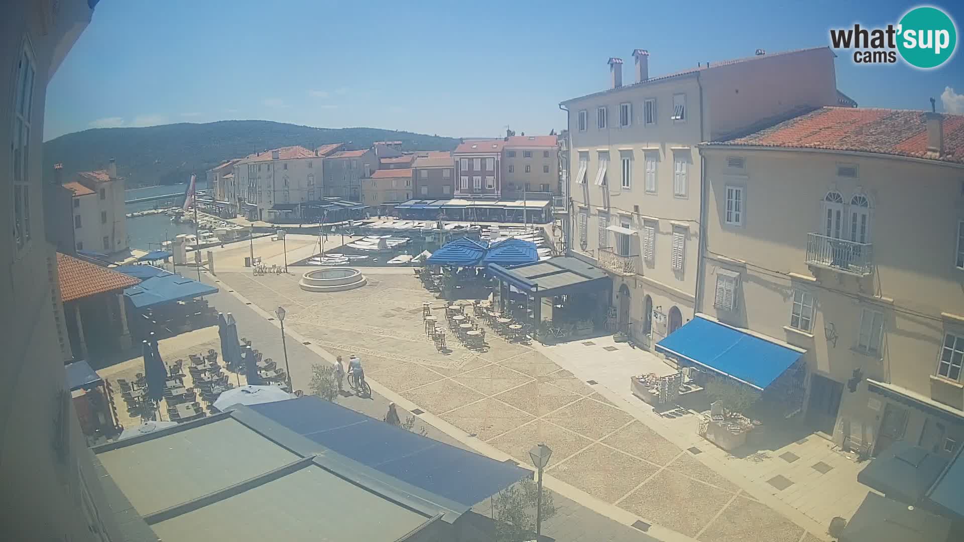 LIVE cam Cres city – place principale et “mandrač” – île de Cres – Croatie