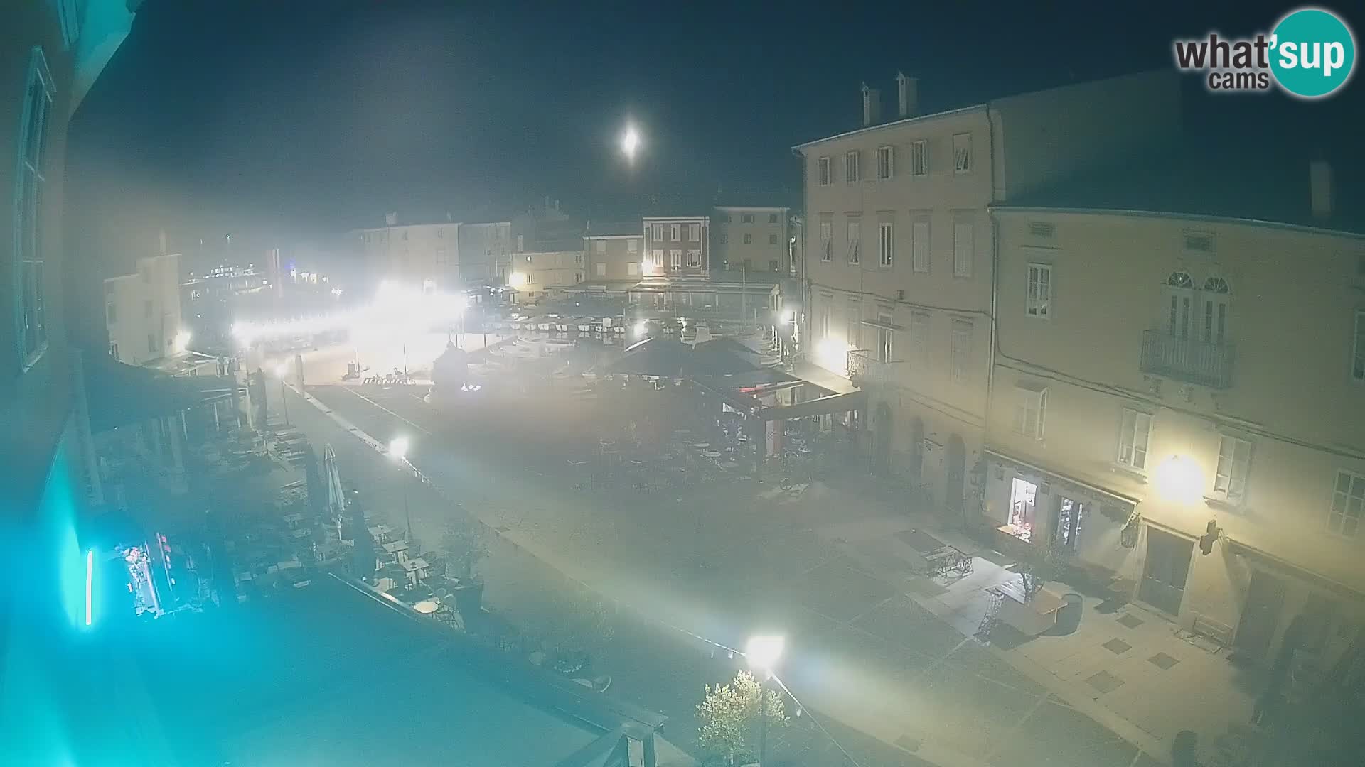 LIVE cam Cres city – place principale et “mandrač” – île de Cres – Croatie