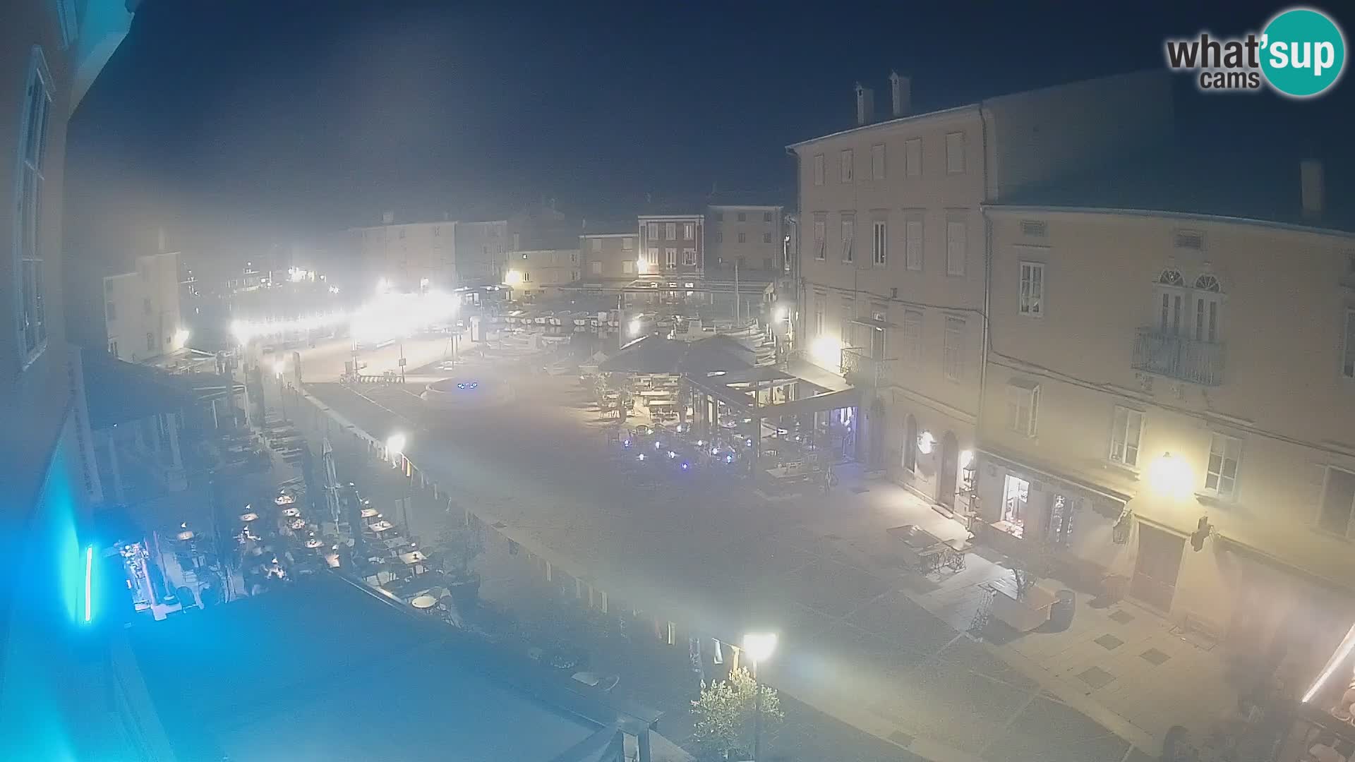 LIVE cam Cres city – place principale et “mandrač” – île de Cres – Croatie