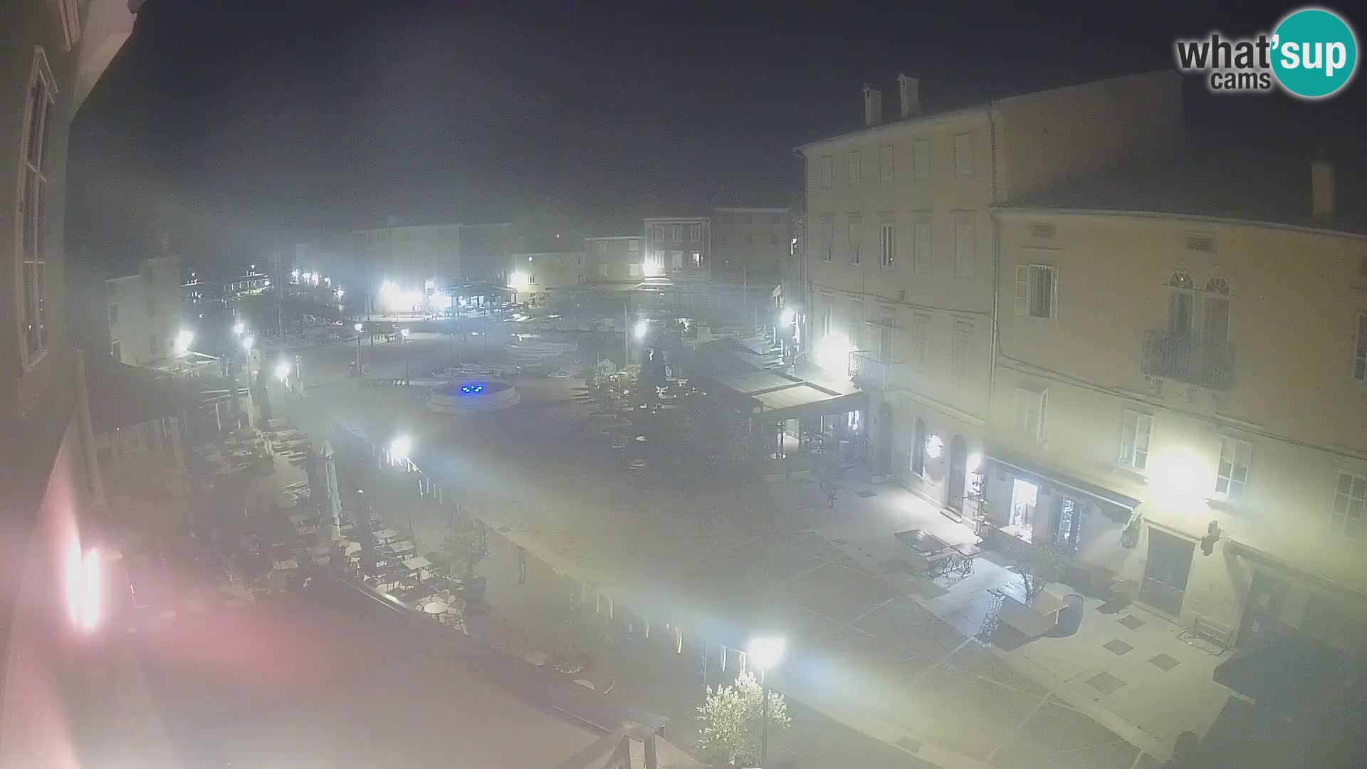 LIVE cam Cres Stadt – Hauptplatz und “mandrač” – Cres Insel – Kroatien