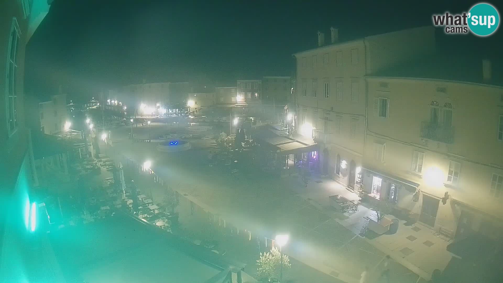 LIVE cam Cres città – piazza principale e “mandrač” – isola di Cherso – Croazia