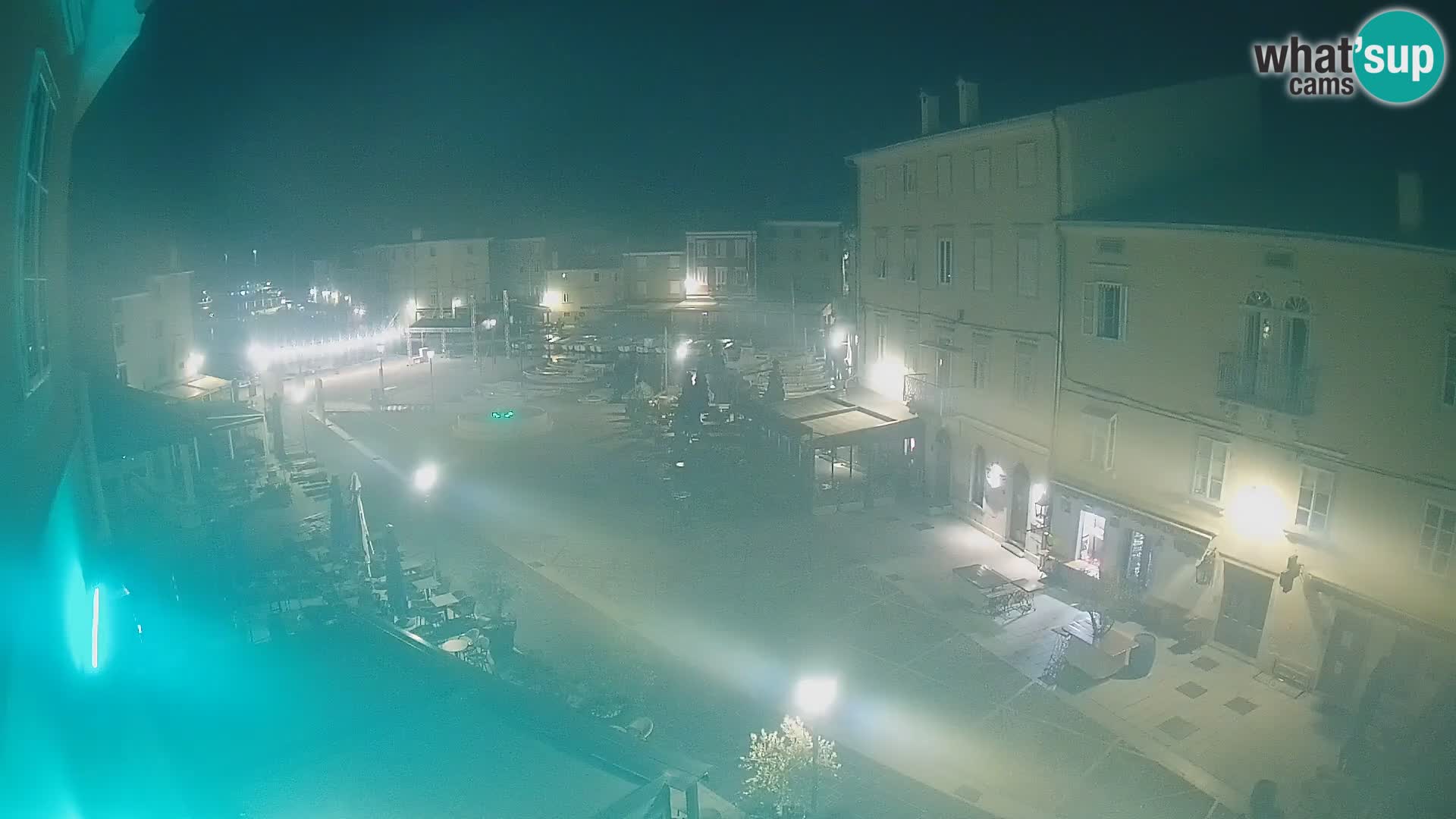 LIVE cam Cres city – place principale et “mandrač” – île de Cres – Croatie