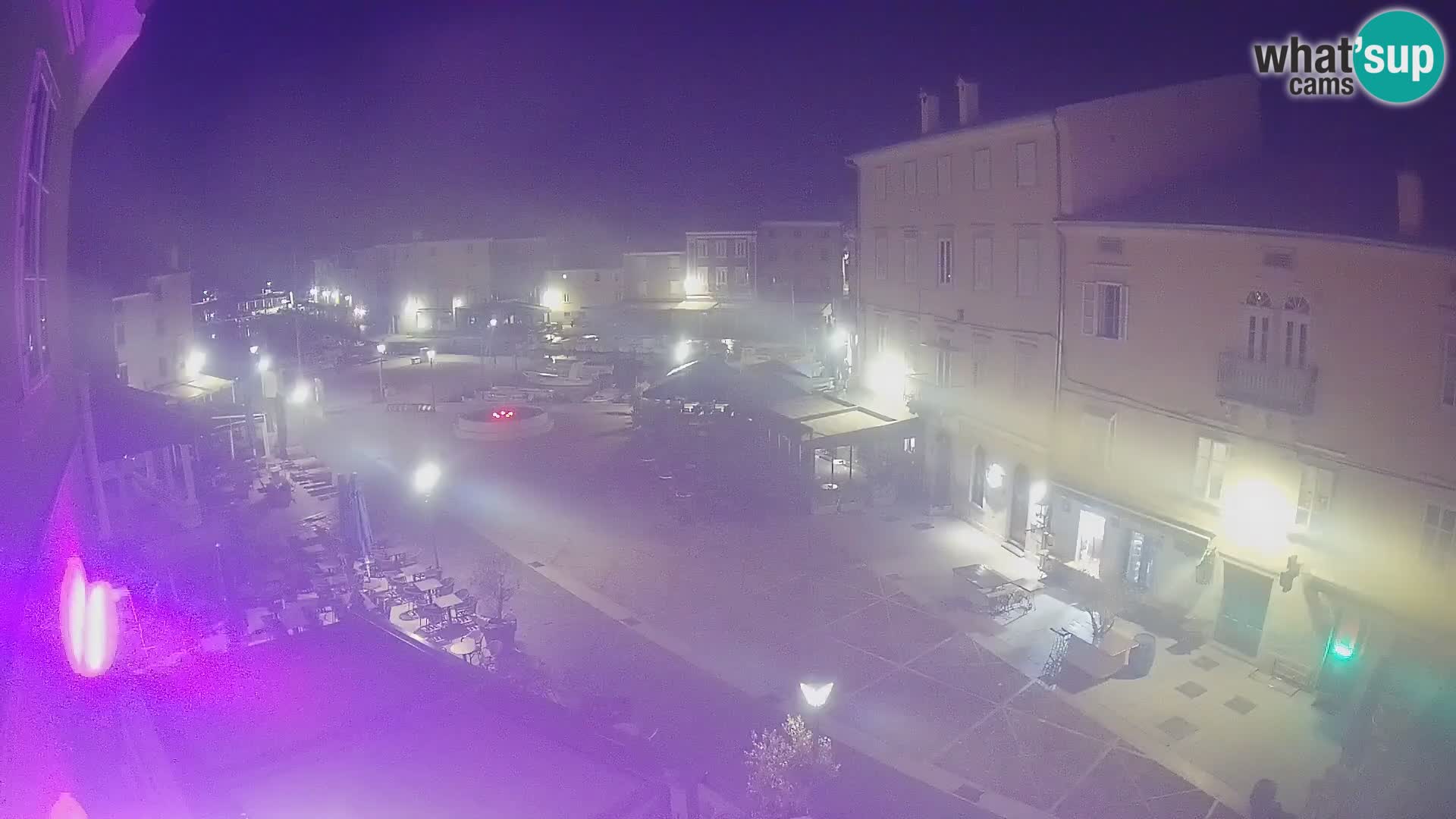 LIVE cam Cres city – place principale et “mandrač” – île de Cres – Croatie