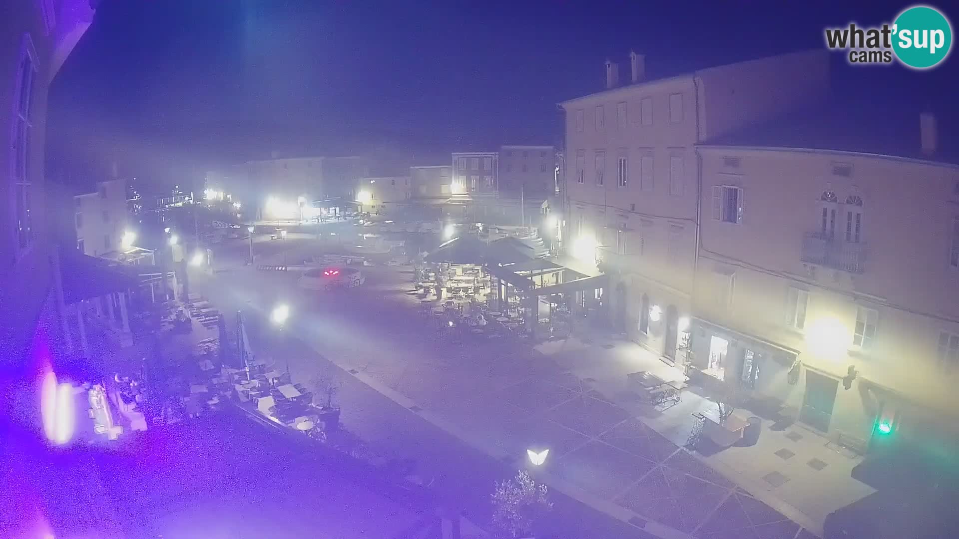 Cámara en vivo ciudad de Cres – plaza principal y “mandrač” – isla de Cres – Croacia