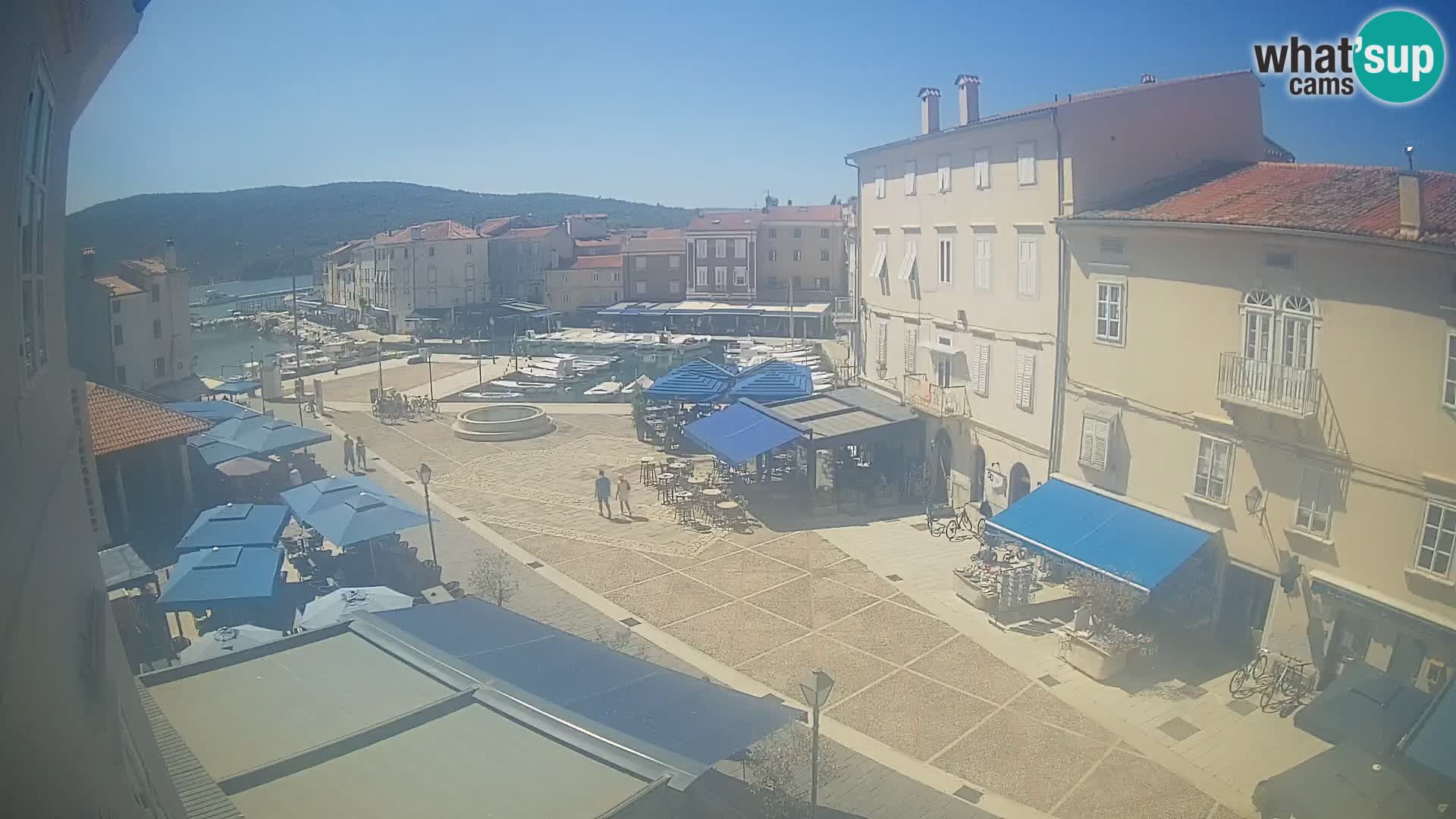 Cámara en vivo ciudad de Cres – plaza principal y “mandrač” – isla de Cres – Croacia