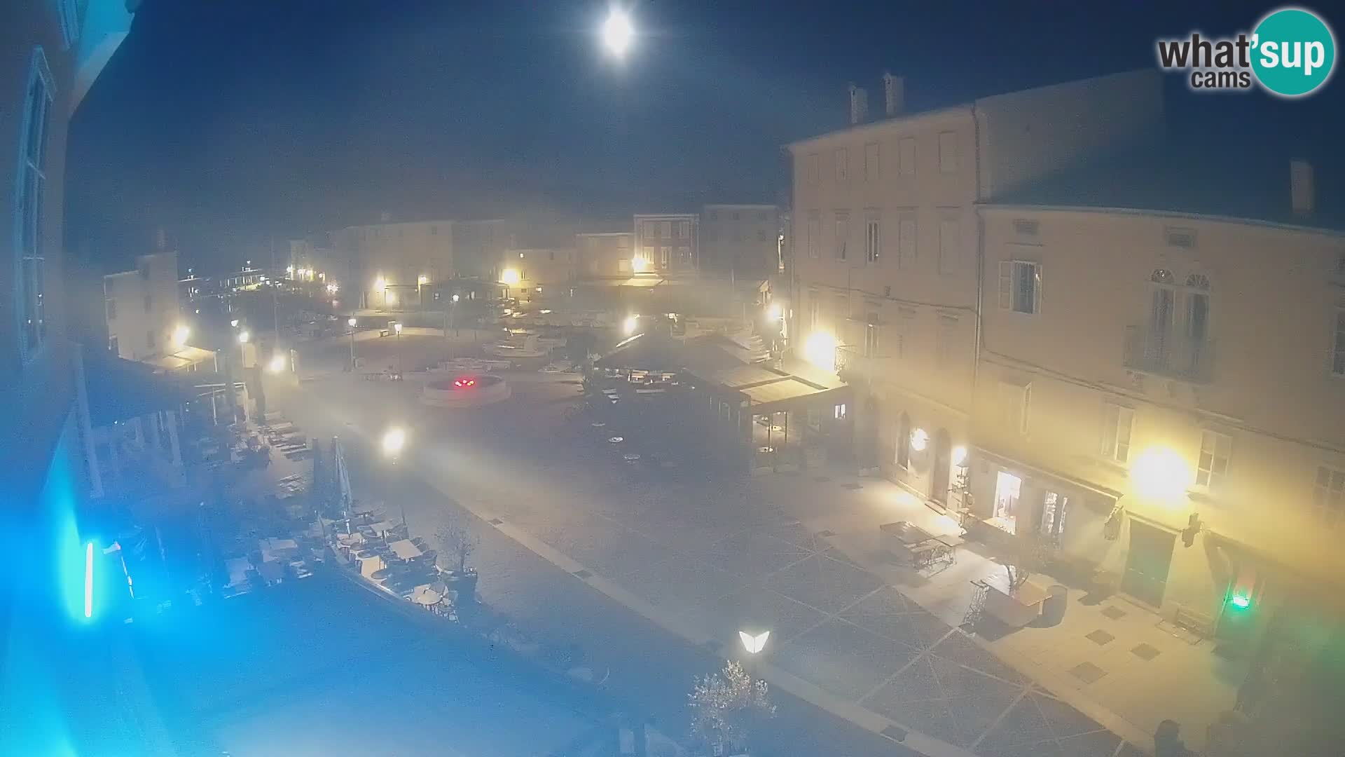 LIVE cam Cres city – place principale et “mandrač” – île de Cres – Croatie