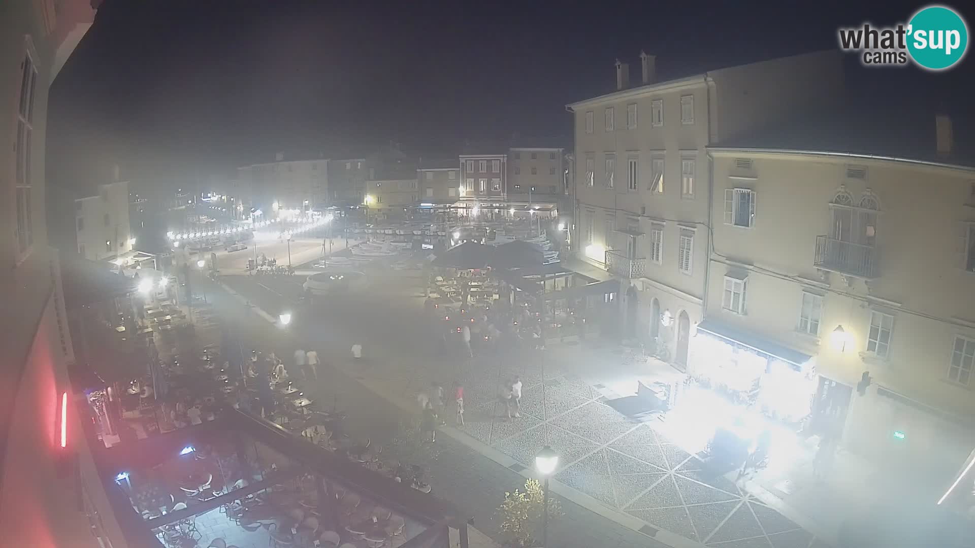 LIVE cam Cres city – place principale et “mandrač” – île de Cres – Croatie