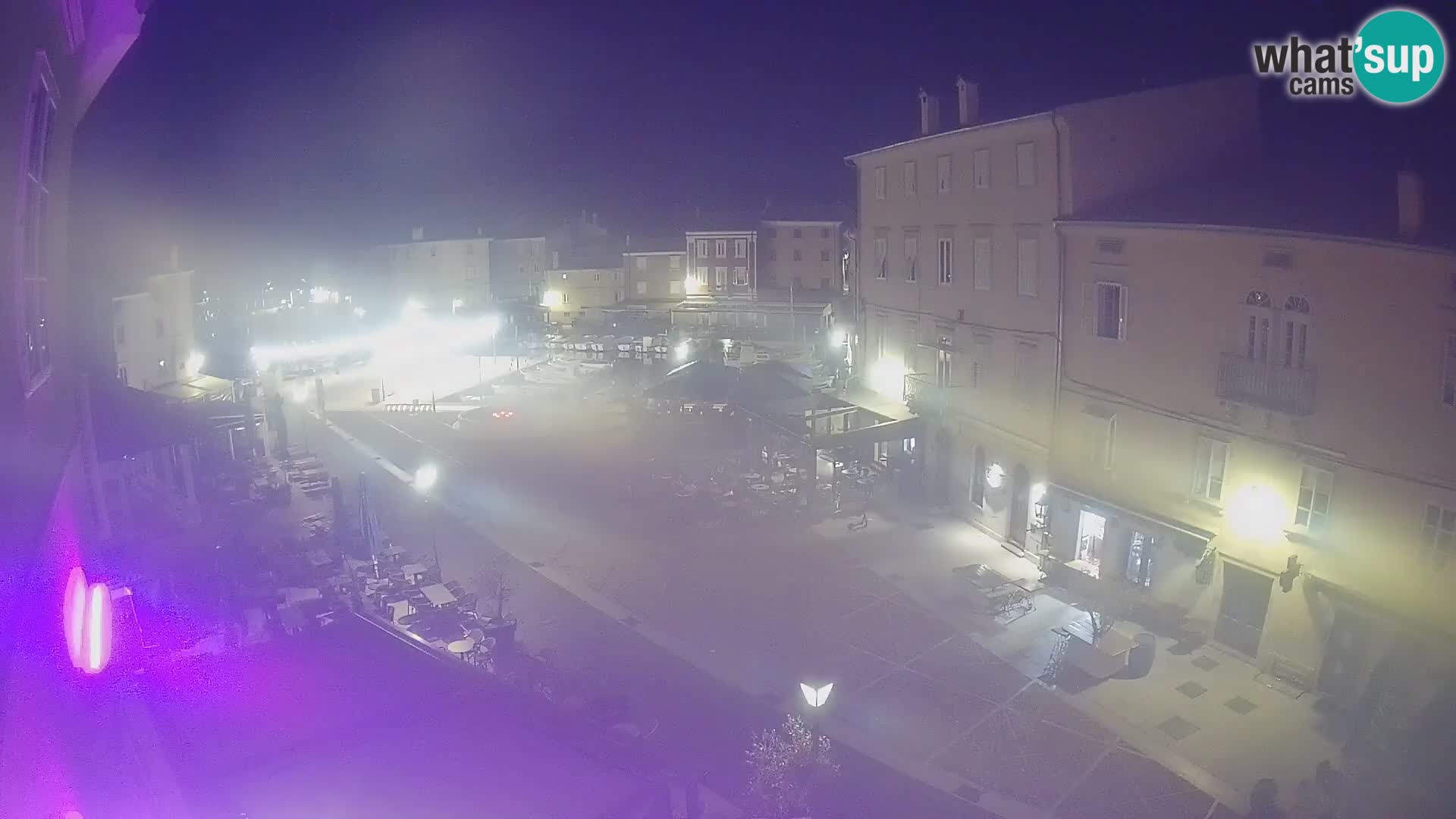 Cámara en vivo ciudad de Cres – plaza principal y “mandrač” – isla de Cres – Croacia