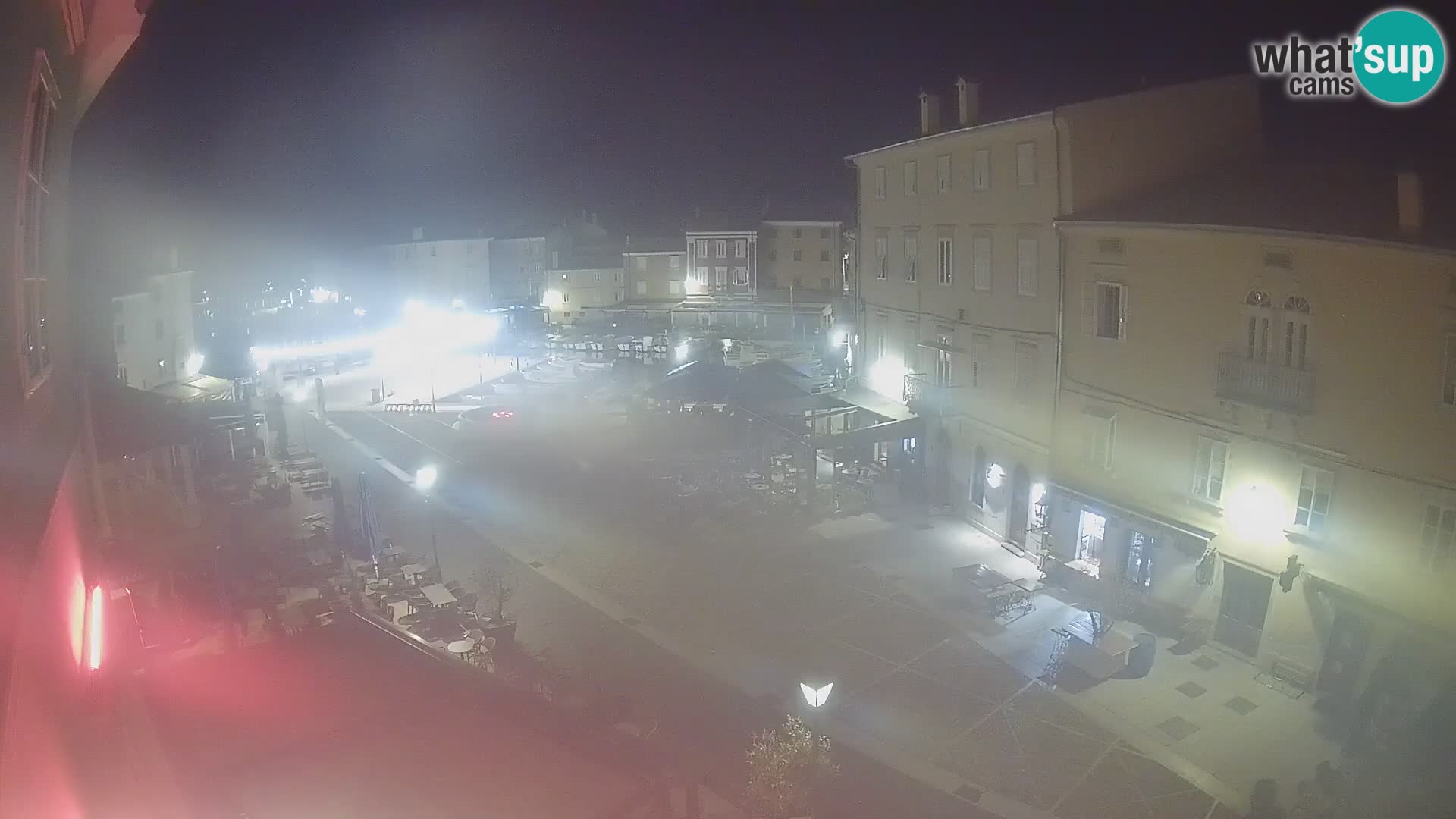 LIVE cam Cres city – place principale et “mandrač” – île de Cres – Croatie