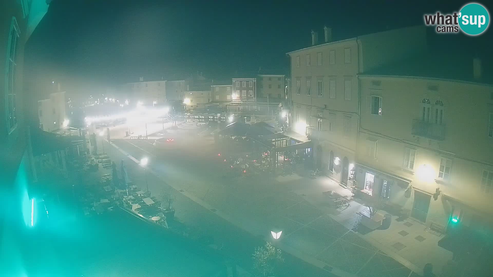 Cámara en vivo ciudad de Cres – plaza principal y “mandrač” – isla de Cres – Croacia