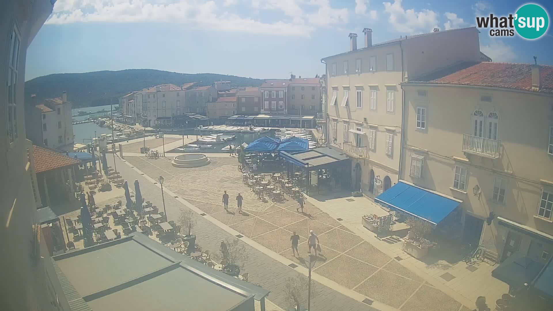 LIVE cam Cres Stadt – Hauptplatz und “mandrač” – Cres Insel – Kroatien