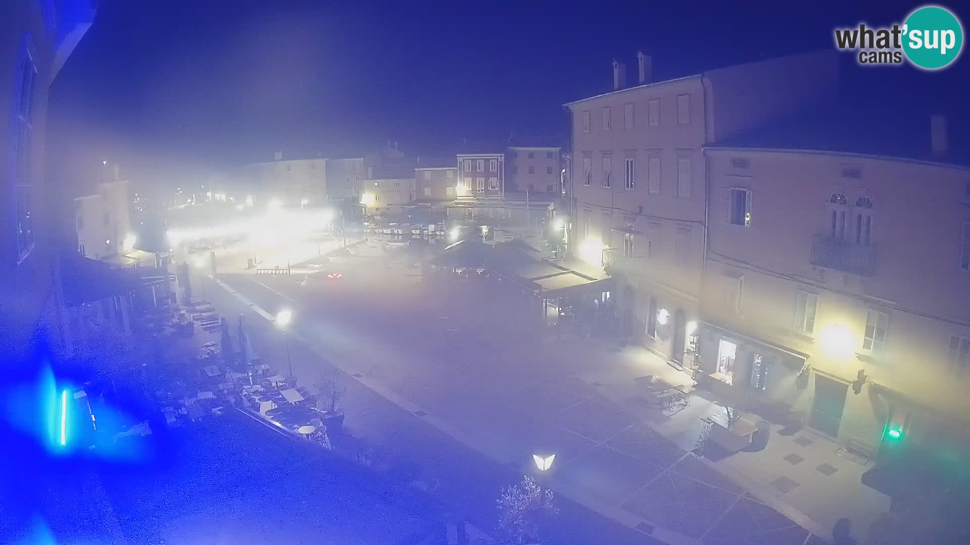 Cámara en vivo ciudad de Cres – plaza principal y “mandrač” – isla de Cres – Croacia