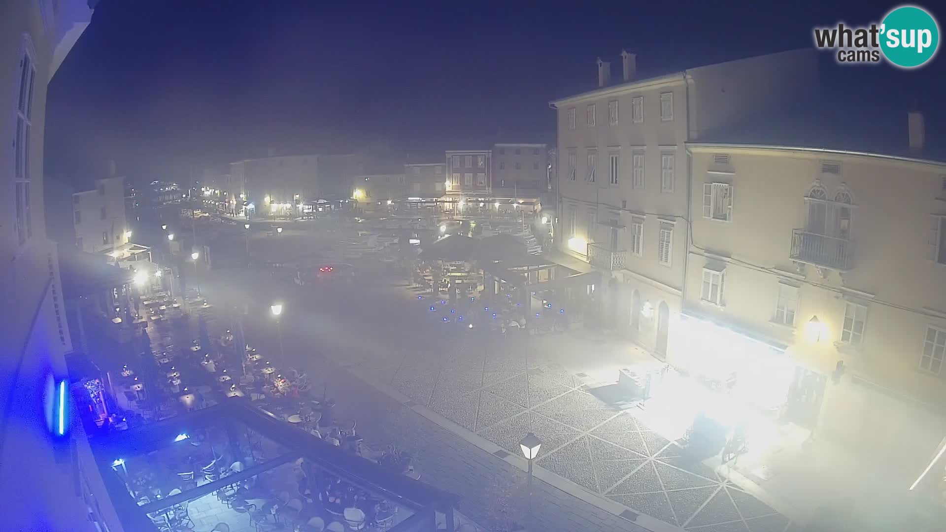 Cámara en vivo ciudad de Cres – plaza principal y “mandrač” – isla de Cres – Croacia