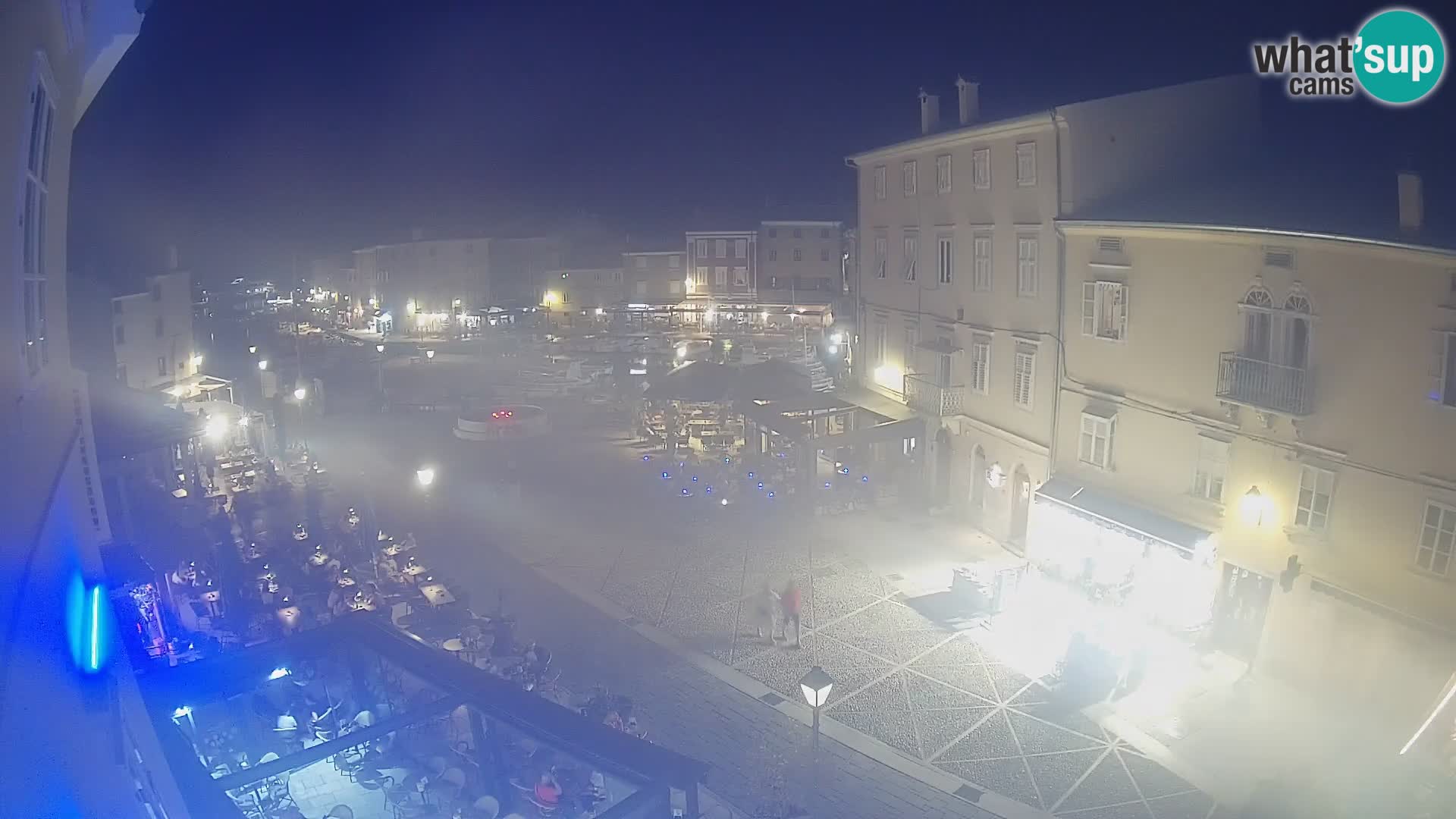 LIVE cam Cres city – place principale et “mandrač” – île de Cres – Croatie
