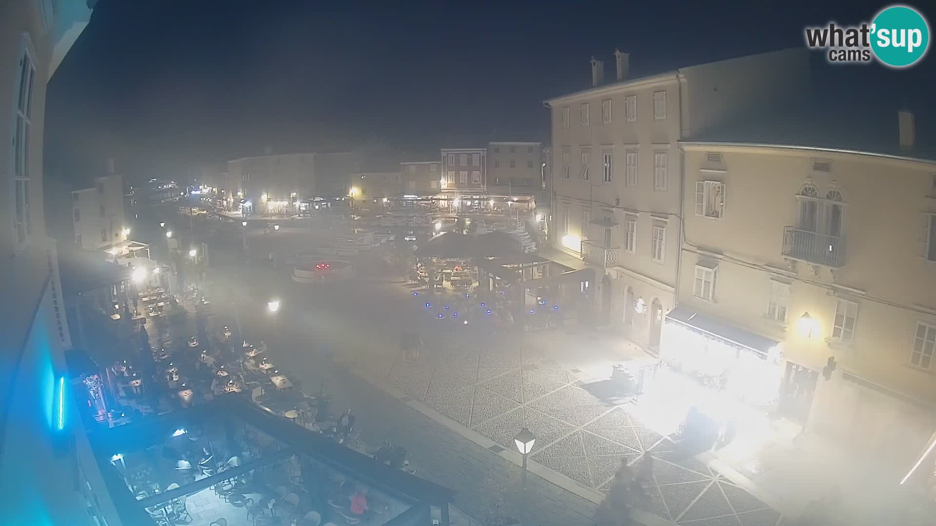 LIVE cam Cres city – place principale et “mandrač” – île de Cres – Croatie