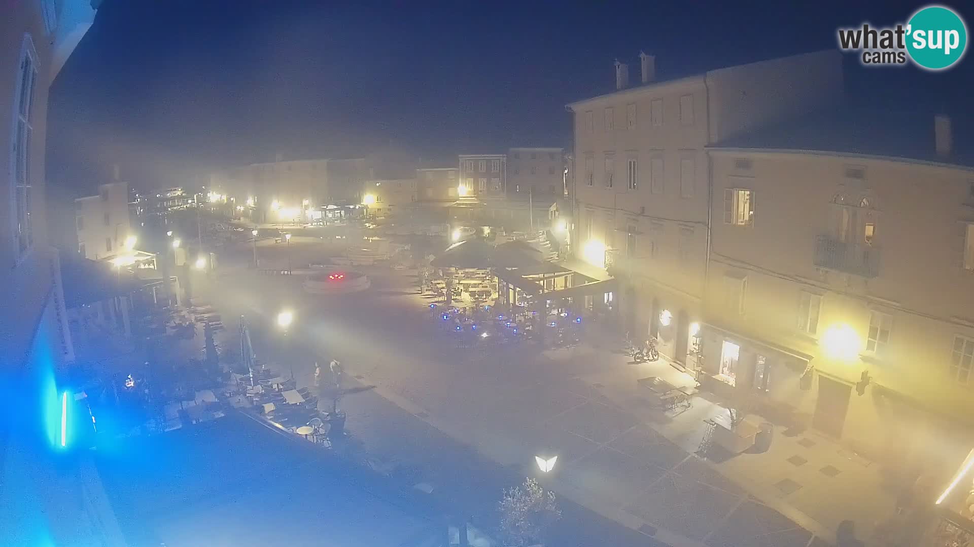 LIVE cam Cres city – place principale et “mandrač” – île de Cres – Croatie