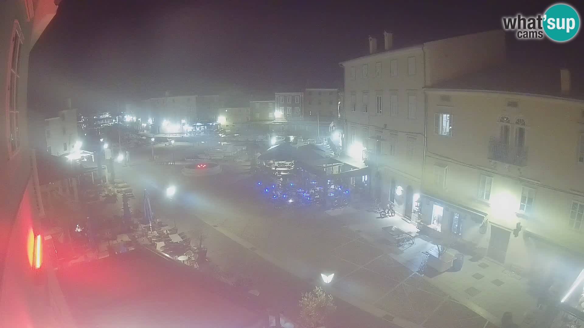 LIVE cam Cres city – place principale et “mandrač” – île de Cres – Croatie