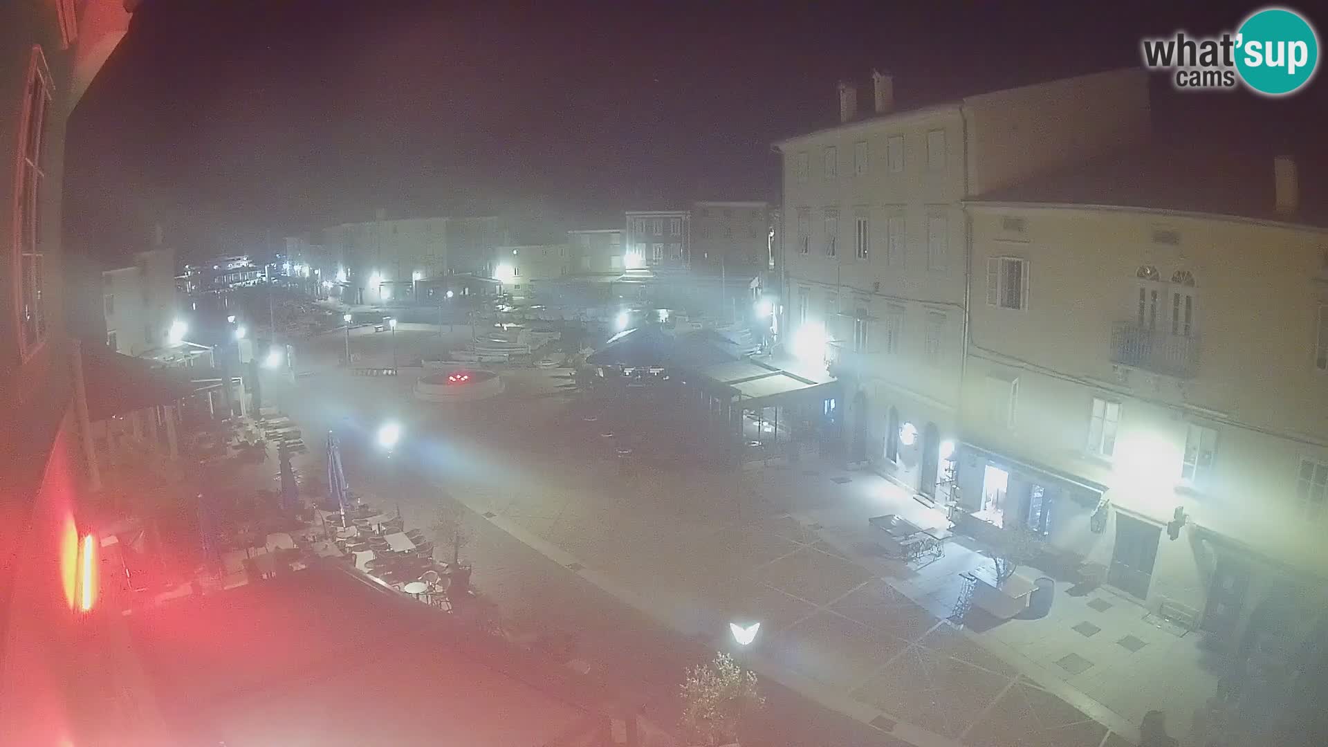 LIVE cam Cres city – place principale et “mandrač” – île de Cres – Croatie