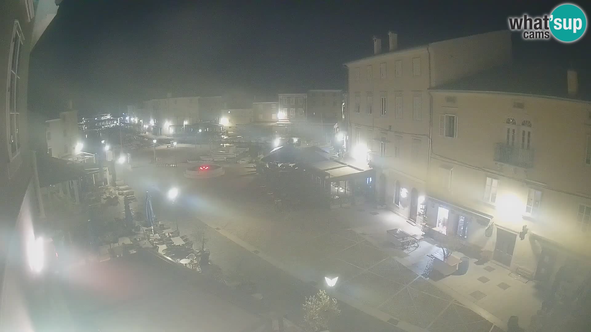 LIVE cam Cres city – place principale et “mandrač” – île de Cres – Croatie