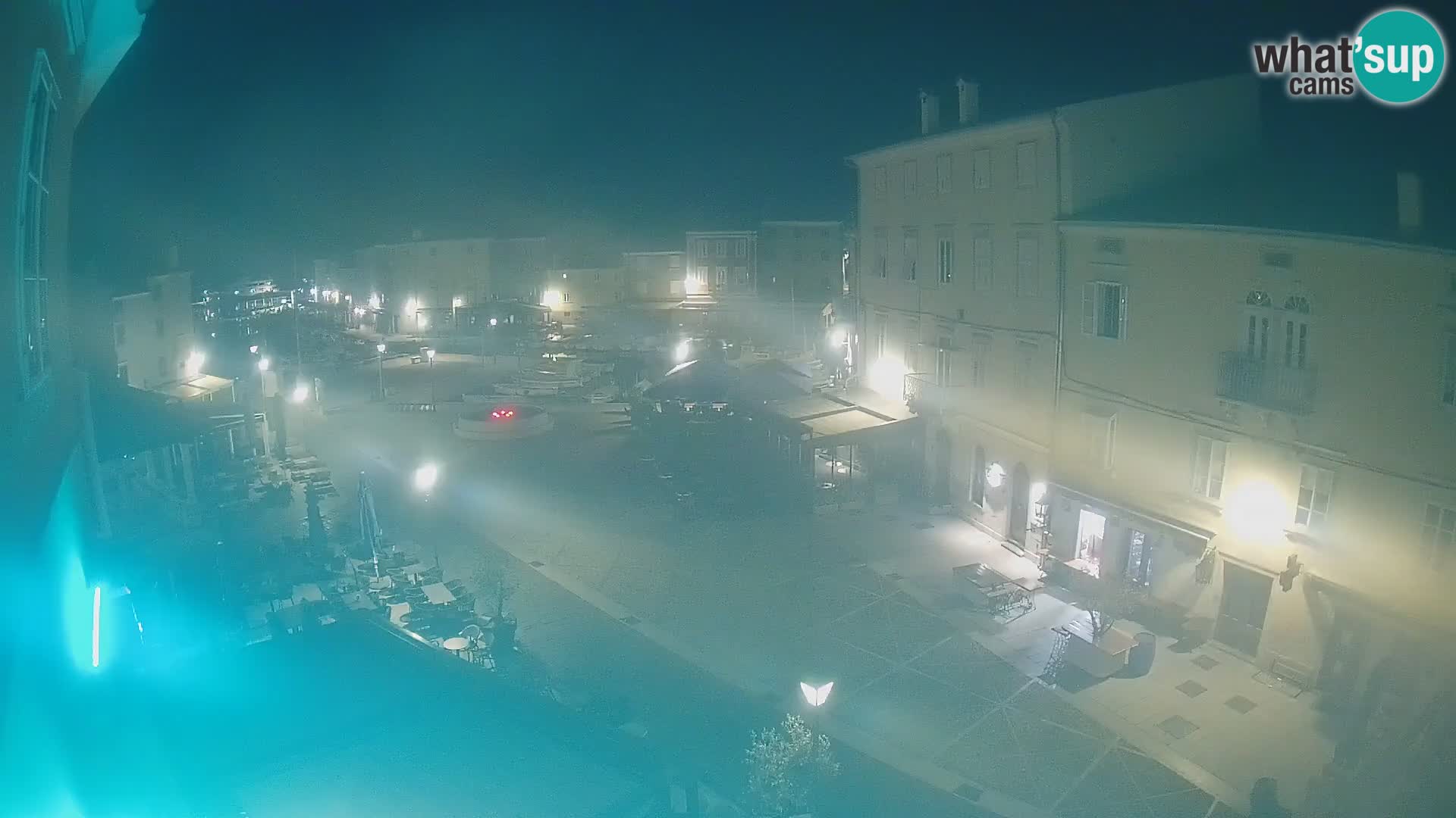 LIVE cam Cres city – place principale et “mandrač” – île de Cres – Croatie