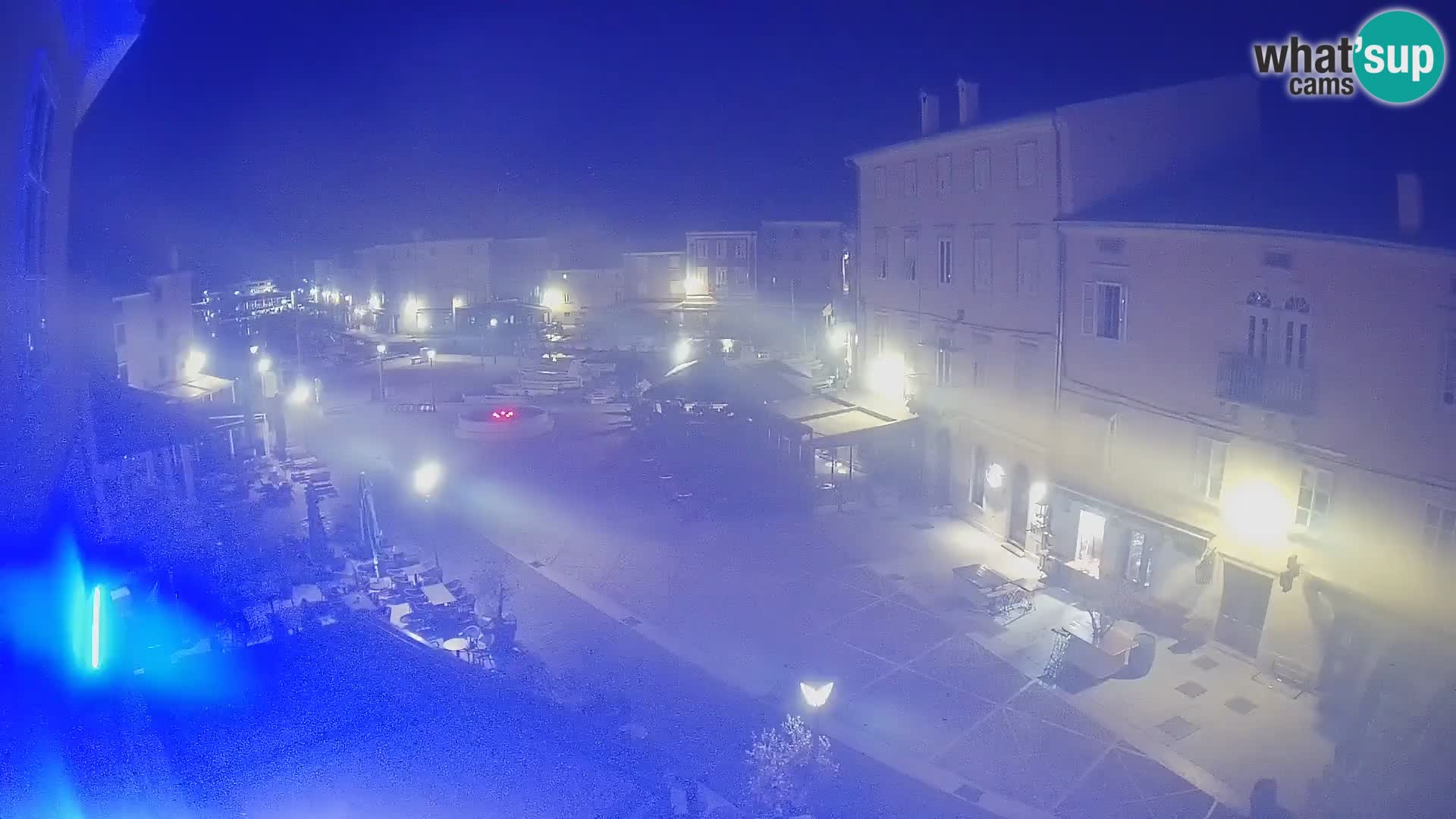 Cámara en vivo ciudad de Cres – plaza principal y “mandrač” – isla de Cres – Croacia