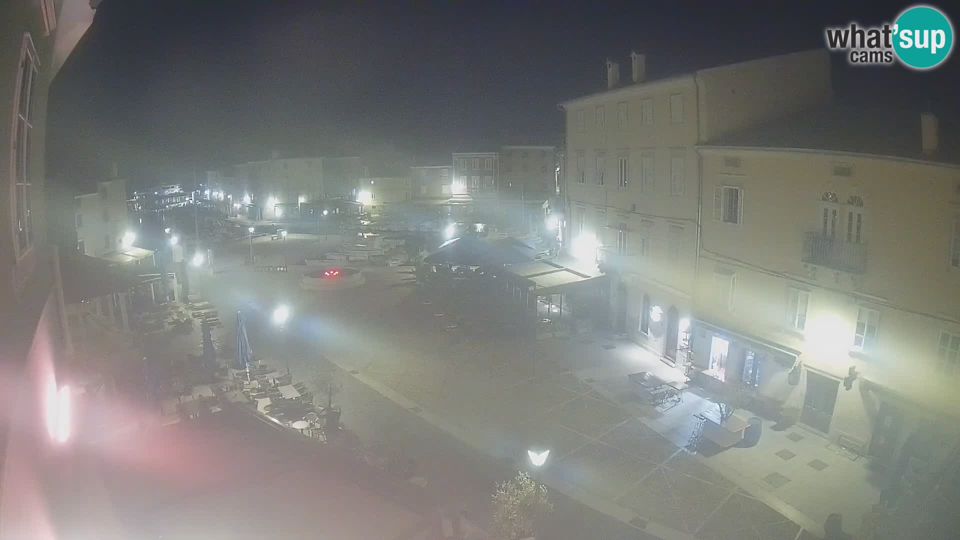 LIVE cam Cres city – place principale et “mandrač” – île de Cres – Croatie