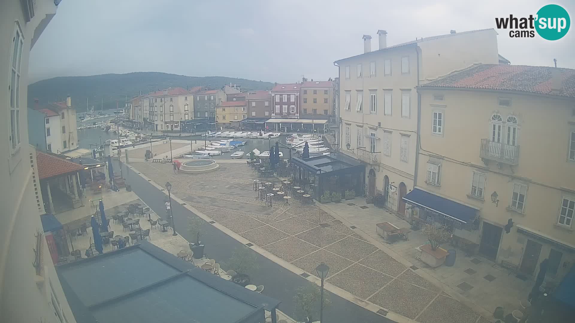 LIVE cam Cres città – piazza principale e “mandrač” – isola di Cherso – Croazia