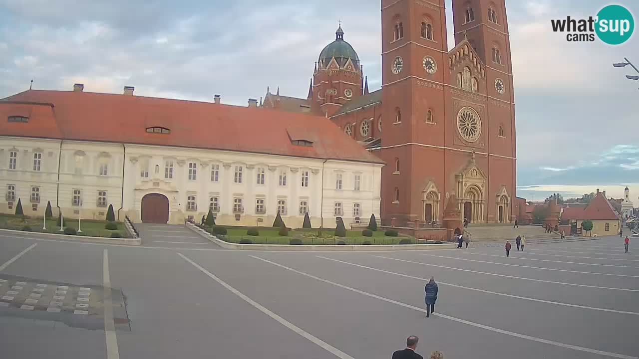 Camera en vivo Đakovo Catedral Sv. Petra