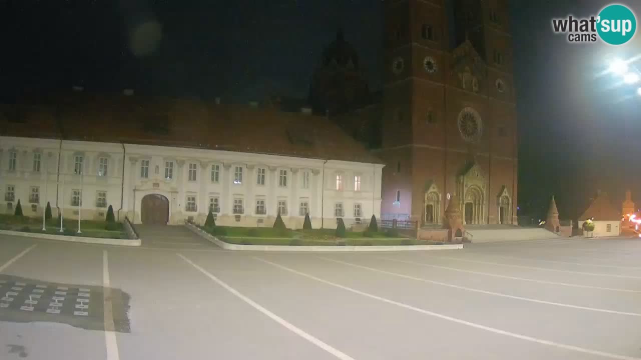 Camera en vivo Đakovo Catedral Sv. Petra