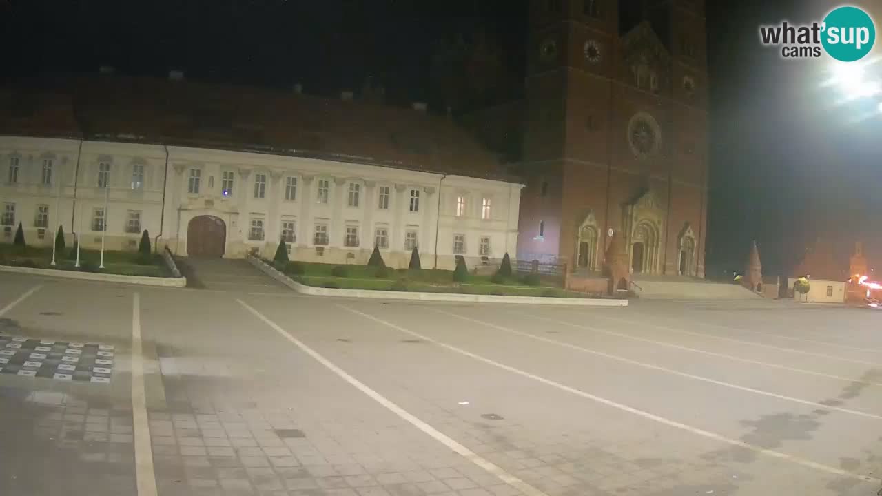 Camera en vivo Đakovo Catedral Sv. Petra