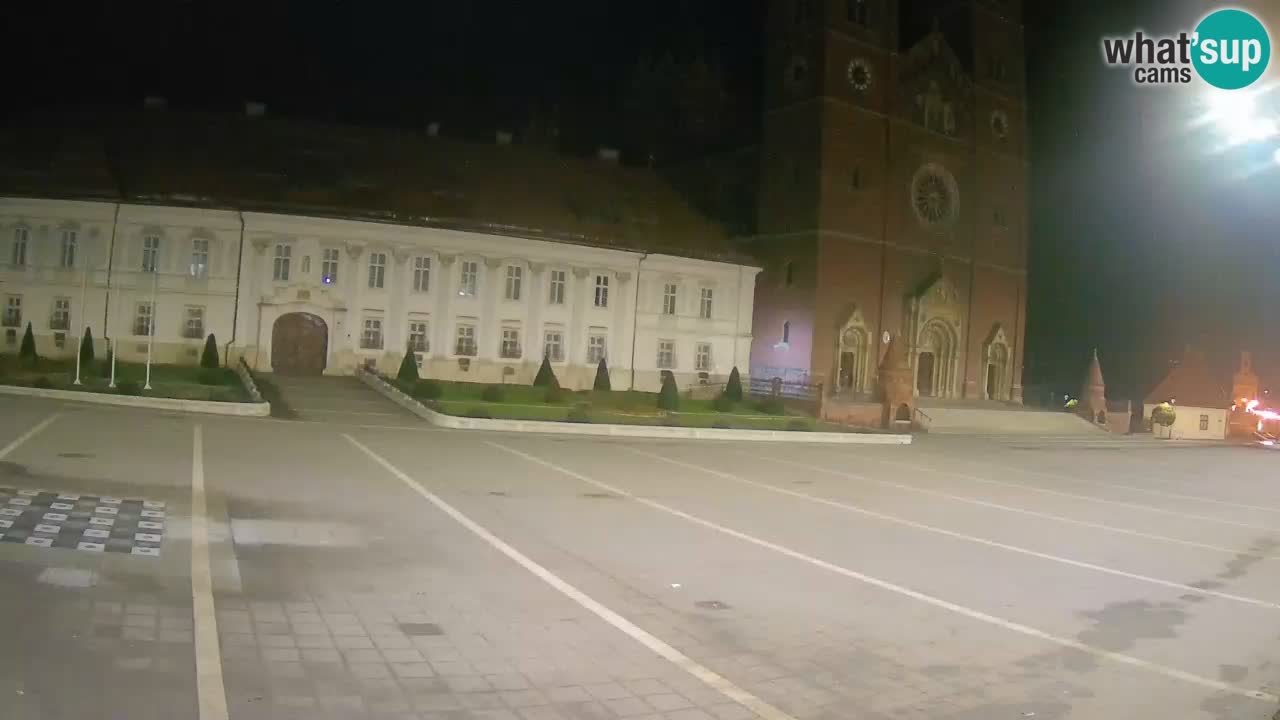 Camera en vivo Đakovo Catedral Sv. Petra