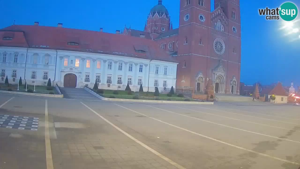 Camera en vivo Đakovo Catedral Sv. Petra