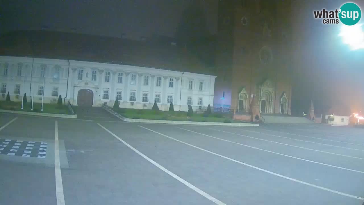 Camera en vivo Đakovo Catedral Sv. Petra