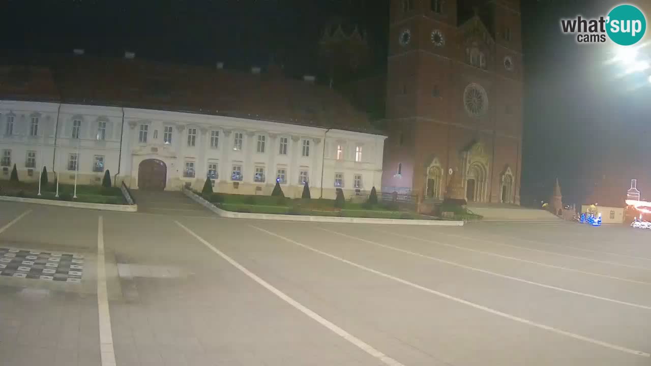 Camera en vivo Đakovo Catedral Sv. Petra