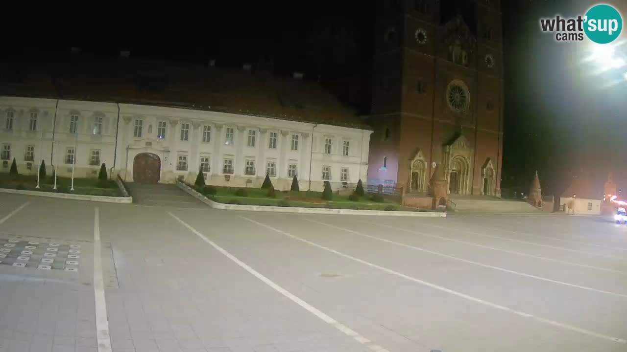 Camera en vivo Đakovo Catedral Sv. Petra