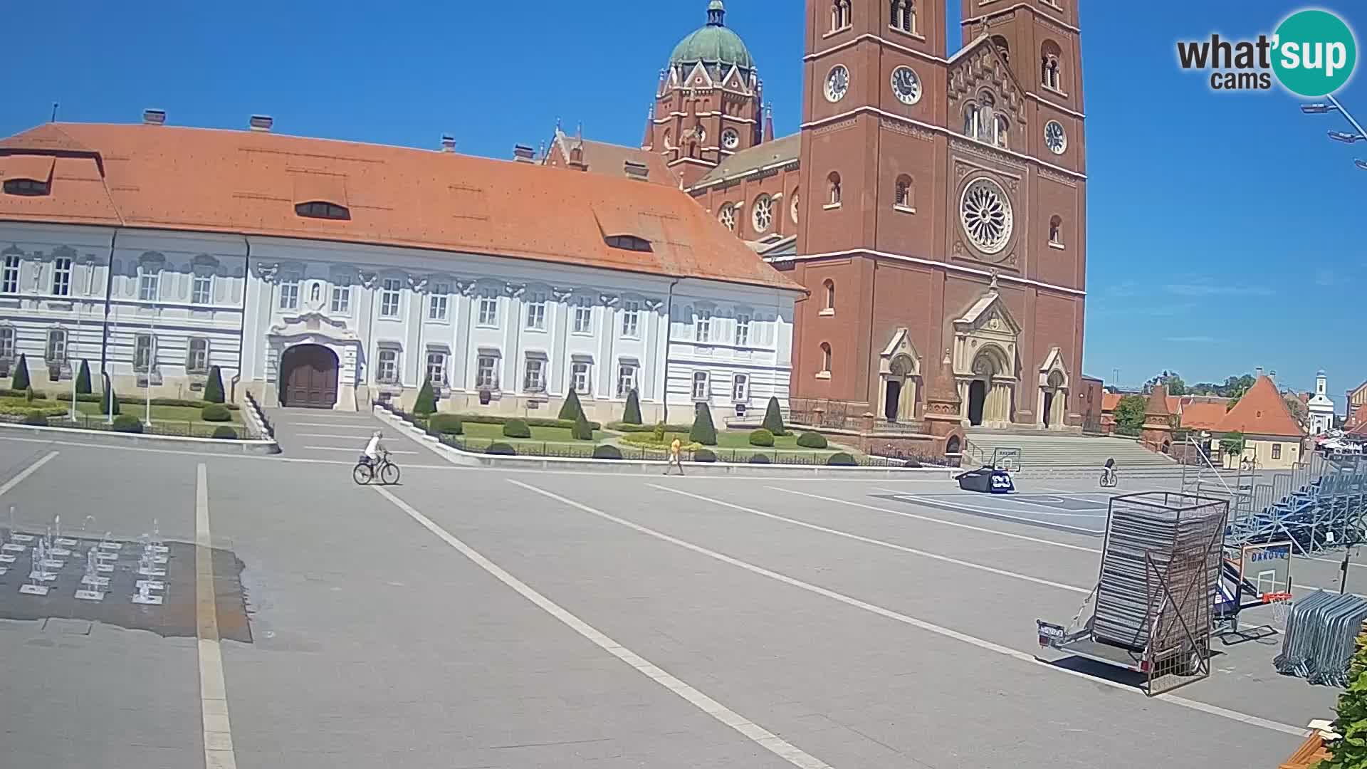 Camera en vivo Đakovo Catedral Sv. Petra