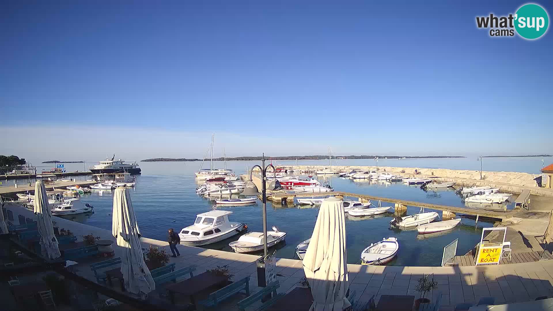 Webcam Fažana riva and city marina – Istria