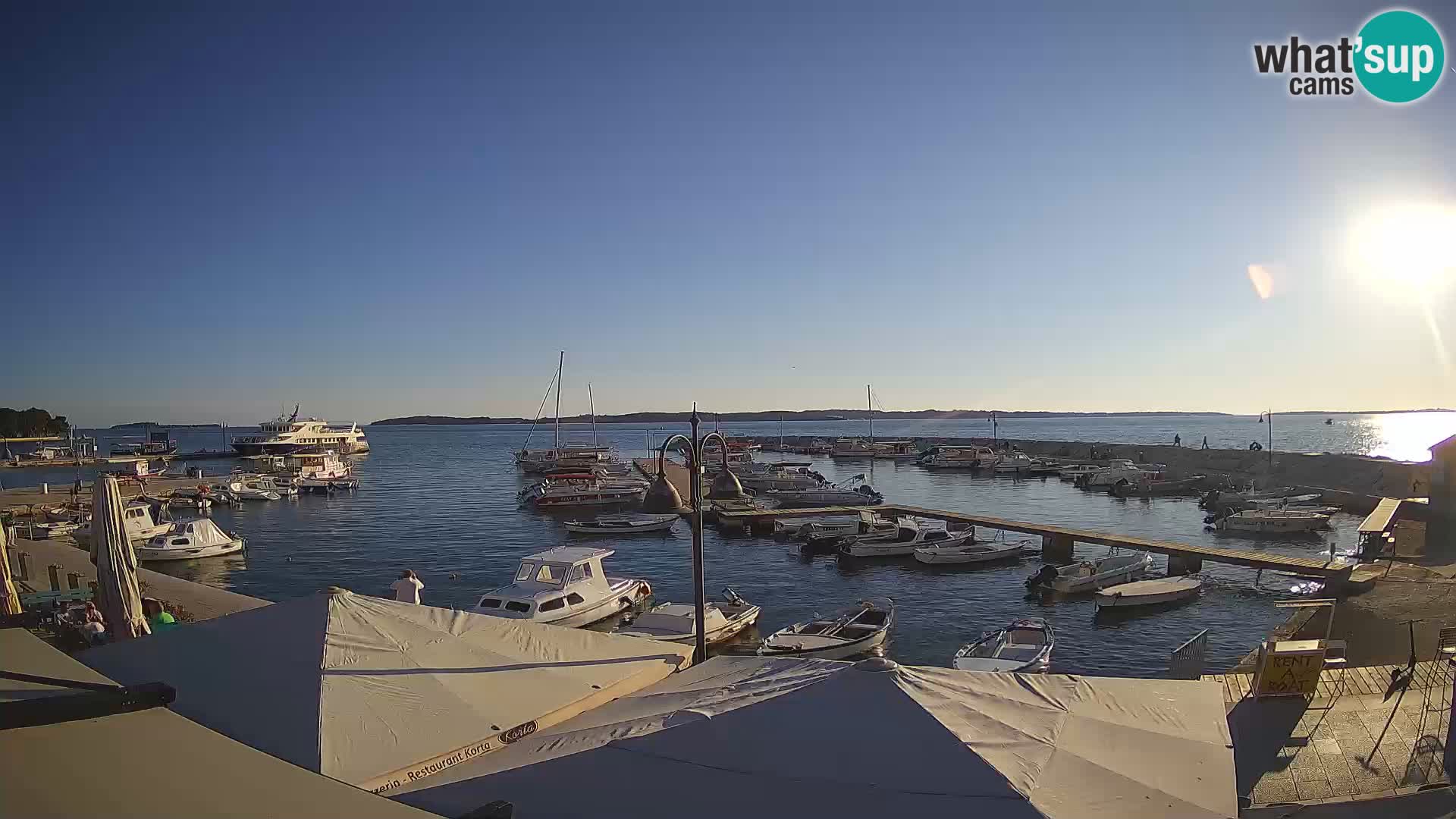 Webcam Fažana riva and city marina – Istria