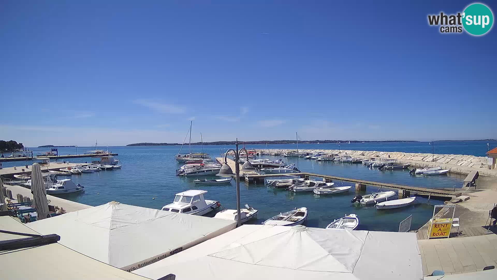 Webcam Fažana riva and city marina – Istria
