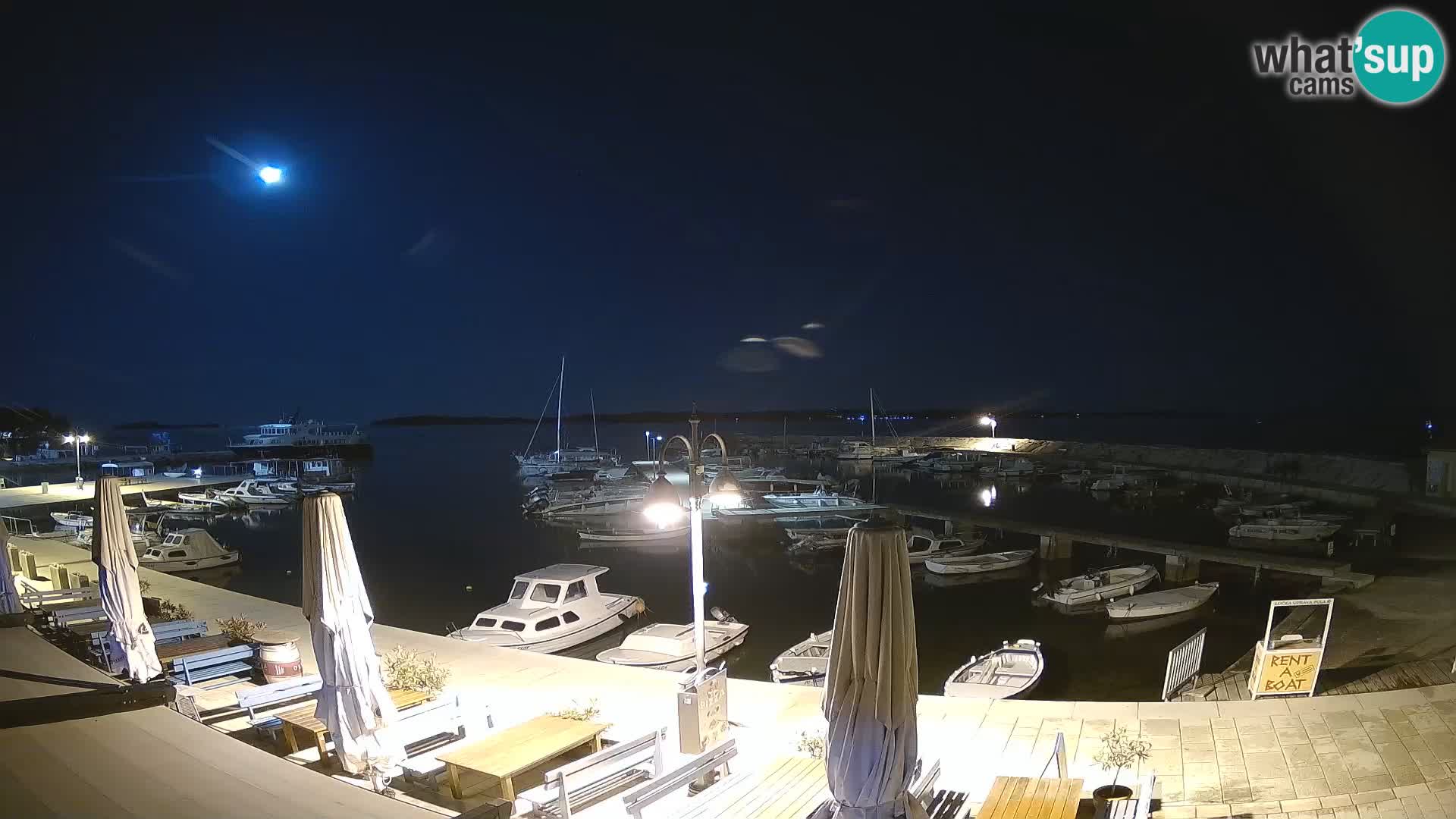Spletna kamera Fažana riva in mestna marina – Istra