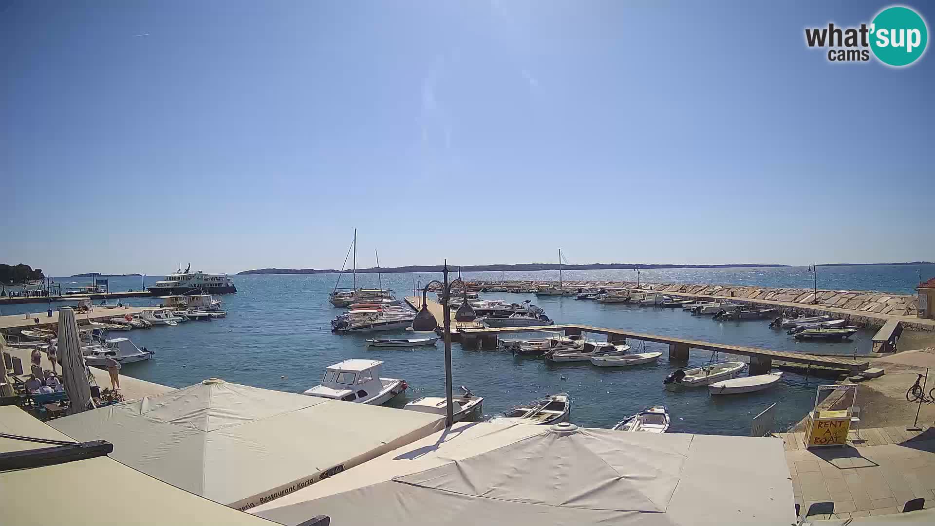 Spletna kamera Fažana riva in mestna marina – Istra