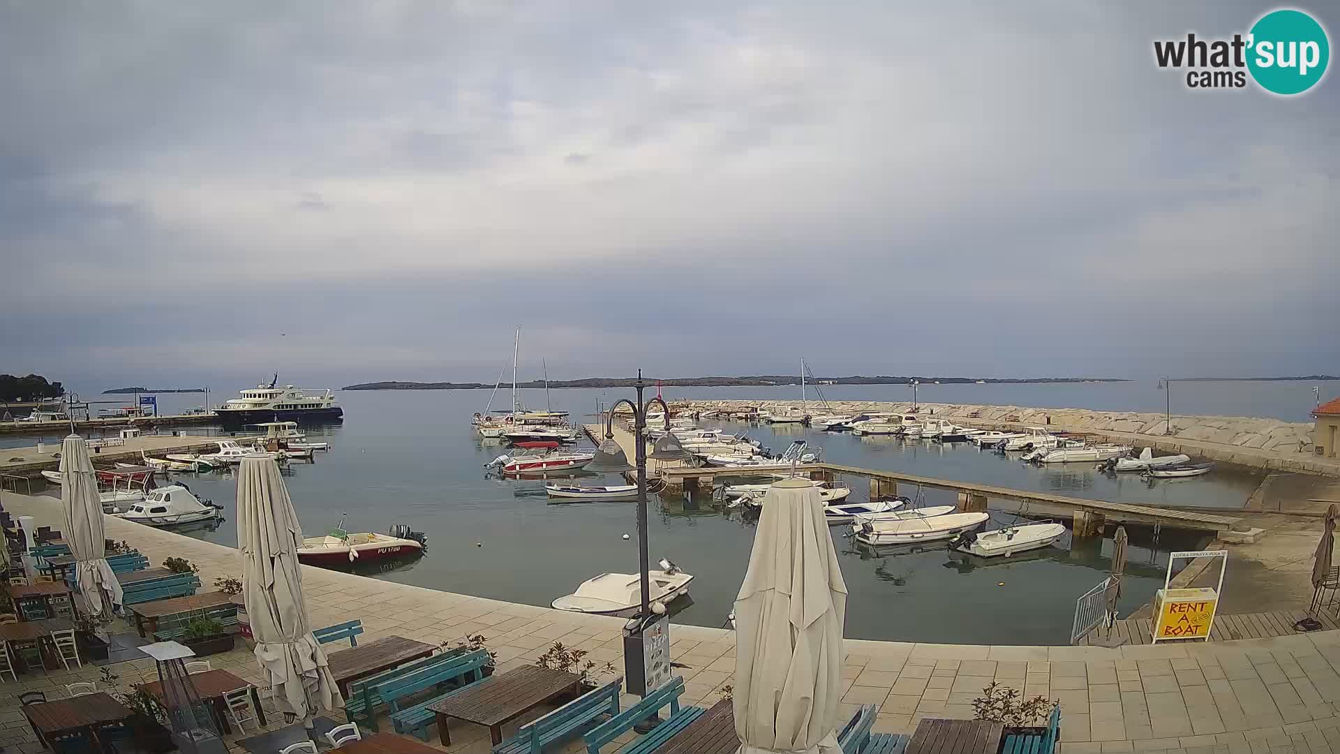 Spletna kamera Fažana riva in mestna marina – Istra