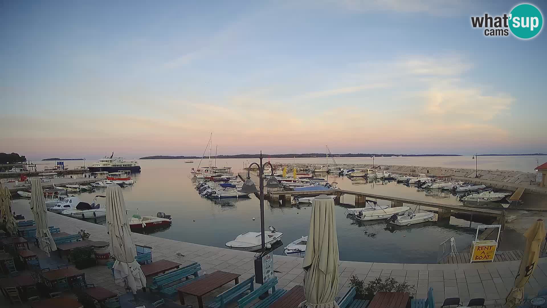 Webcam Fažana riva and city marina – Istria