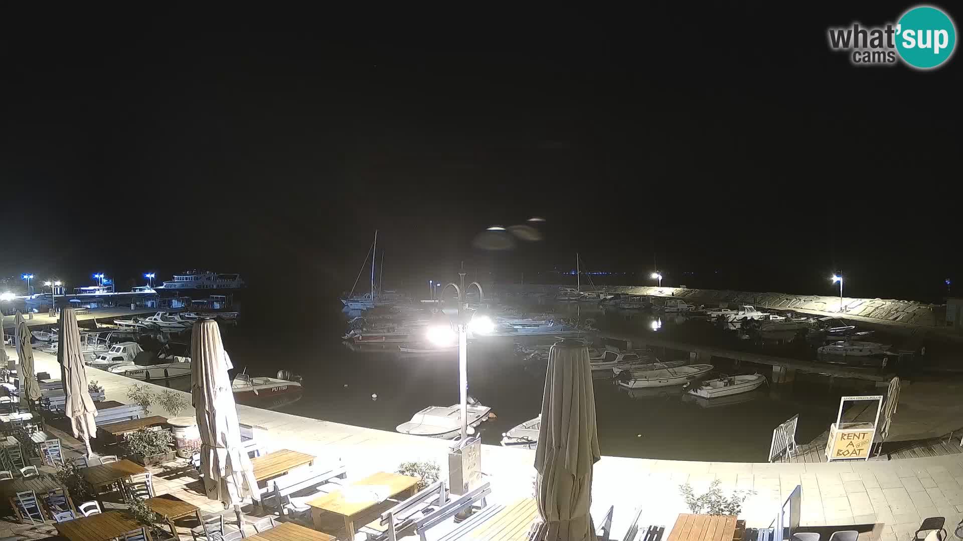 Fažana Camera en vivo riva y marina de la ciudad – Istria