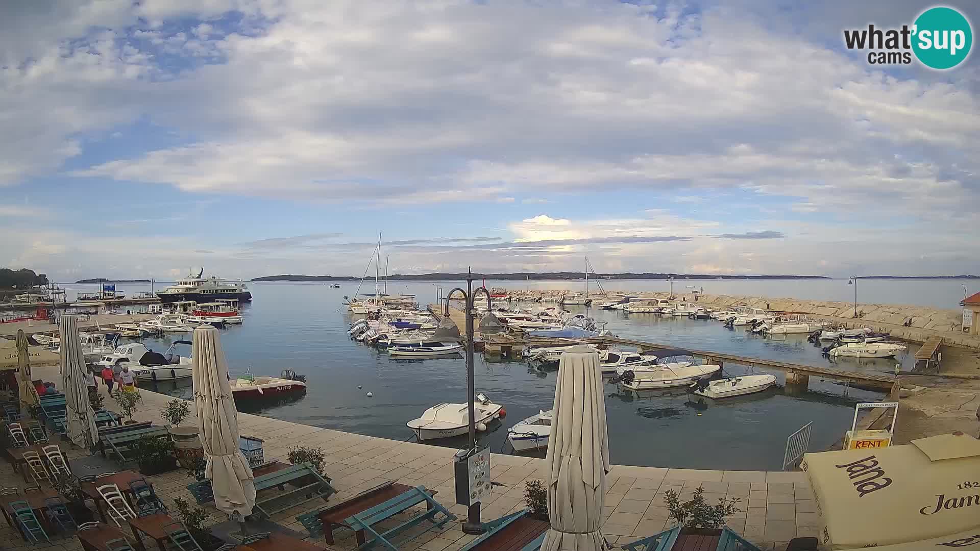 Webcam Fažana riva and city marina – Istria