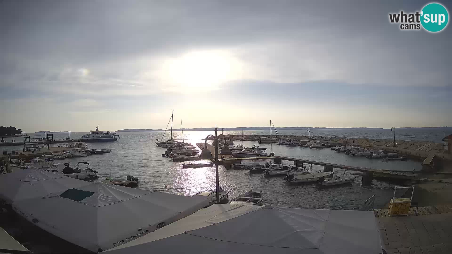 Webcam Fažana riva and city marina – Istria