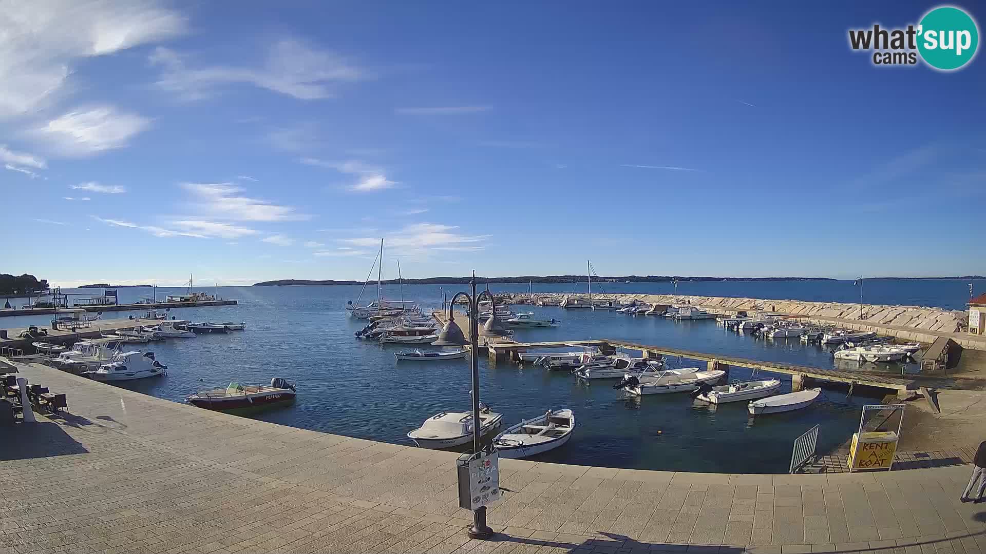 Fažana Camera en vivo riva y marina de la ciudad – Istria