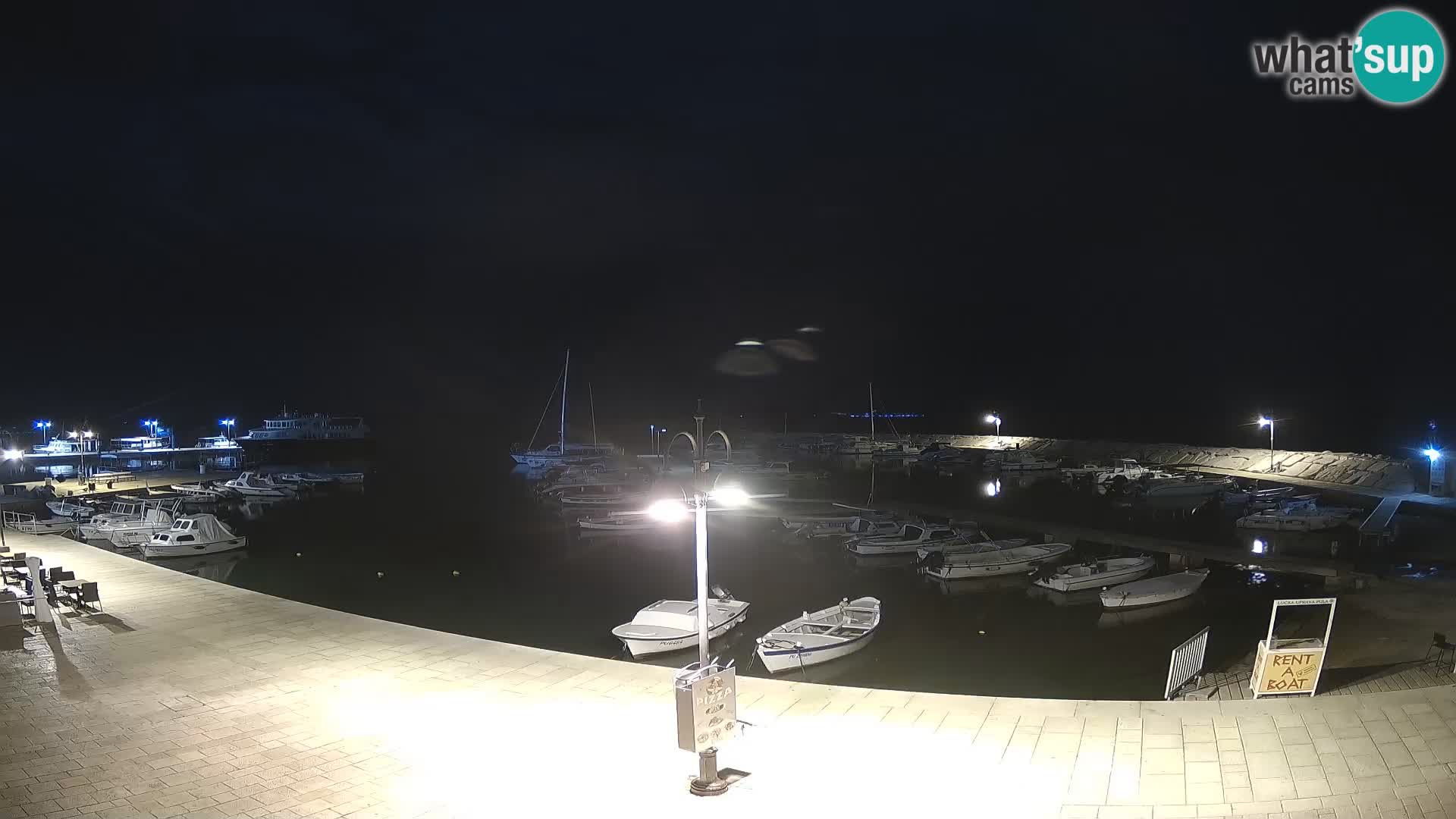 Fažana Camera en vivo riva y marina de la ciudad – Istria