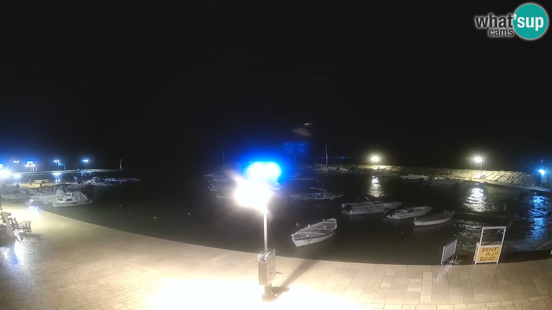 Spletna kamera Fažana riva in mestna marina – Istra