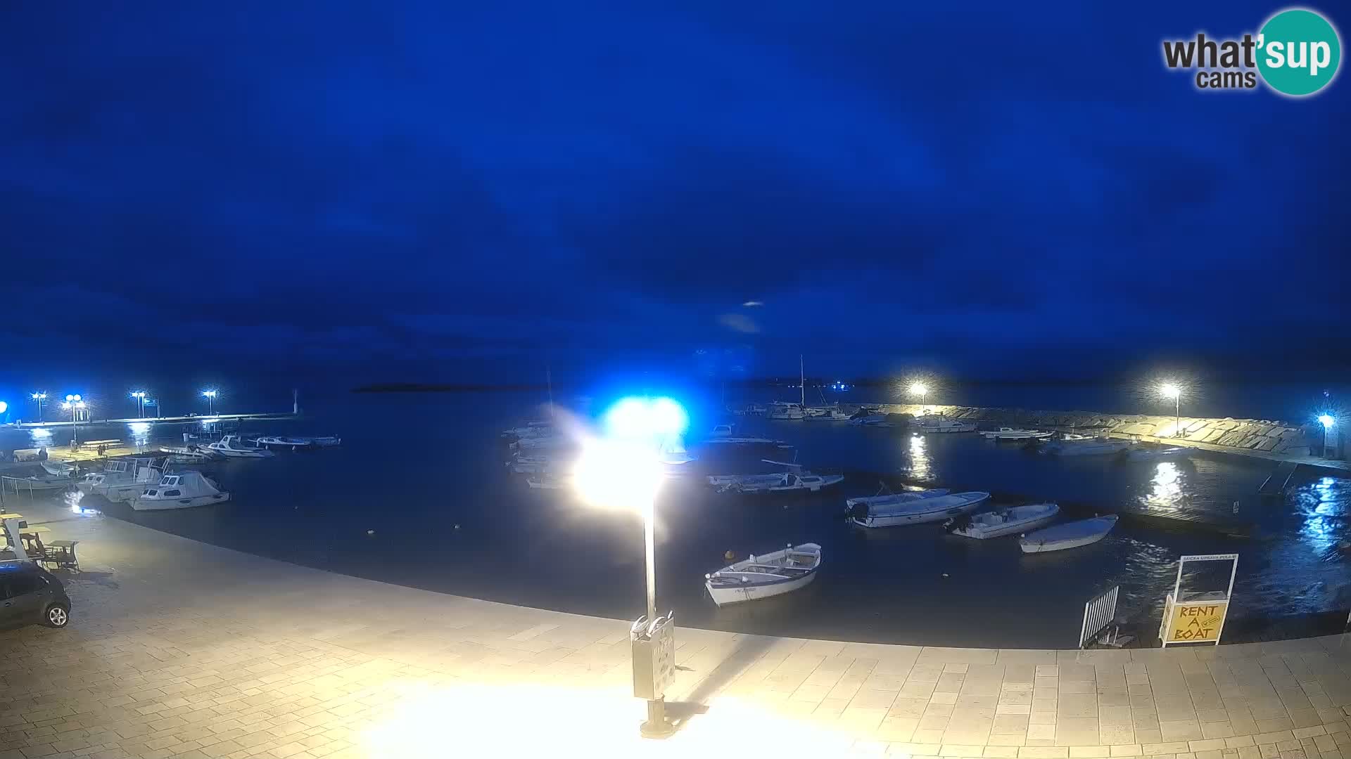 Fažana Camera en vivo riva y marina de la ciudad – Istria